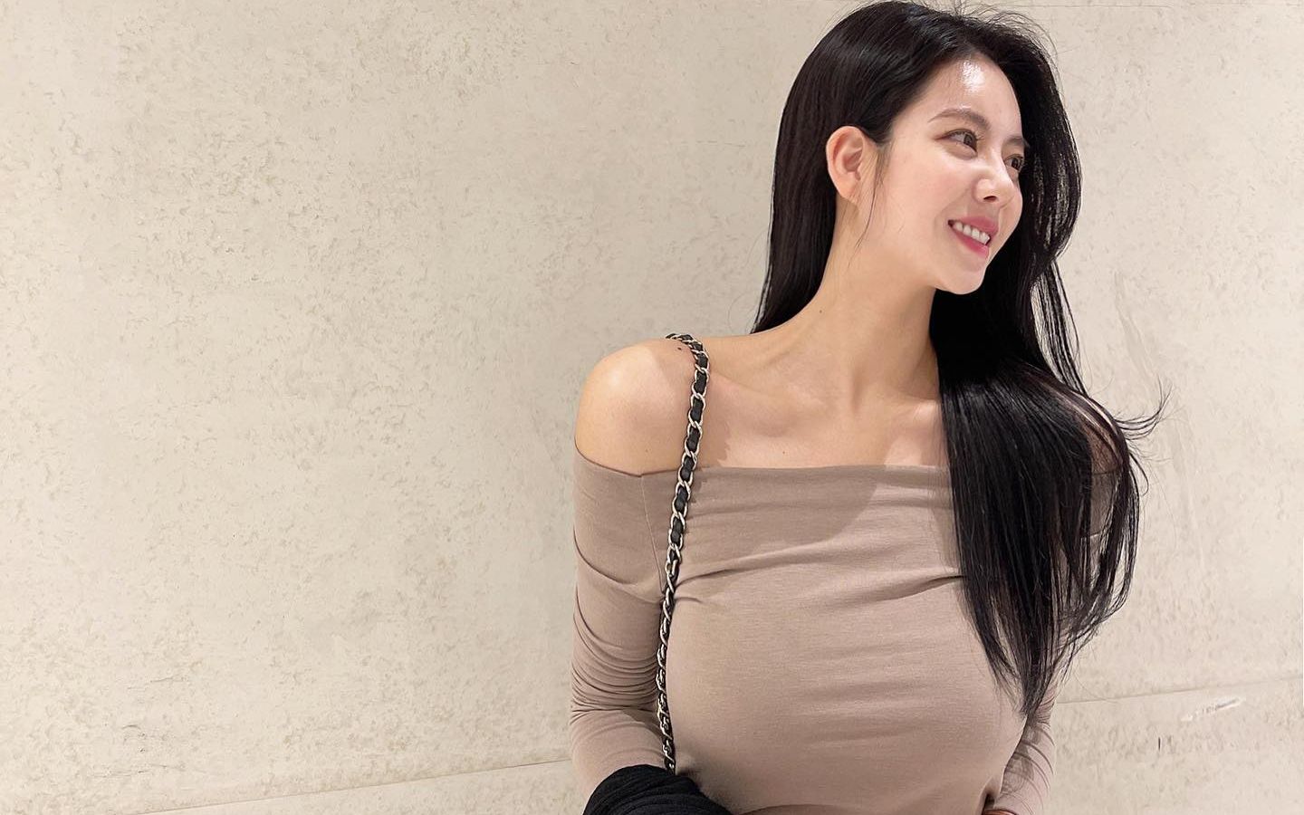 韩国颜值小姐姐日常自拍