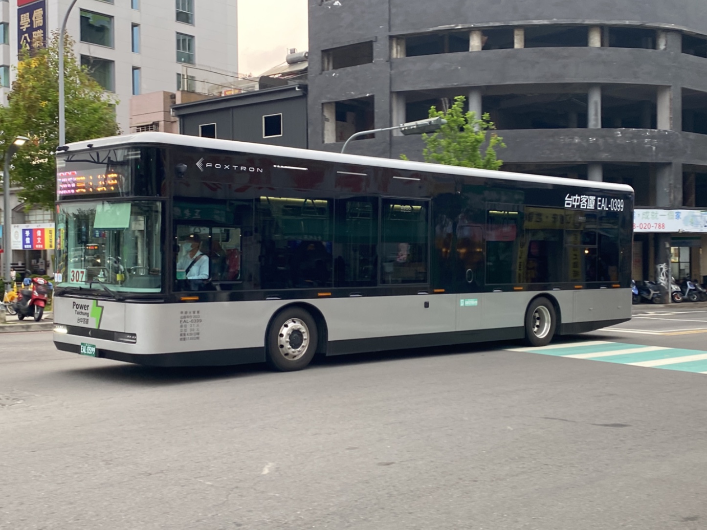台中客運 鴻海model t電巴 307路 eal-0399