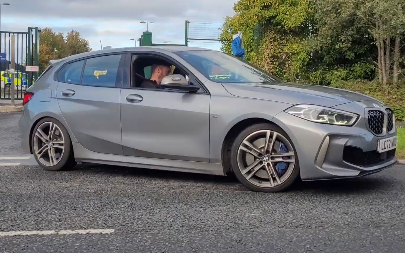 英国柴郡警方宝马m135i隐形战车出警