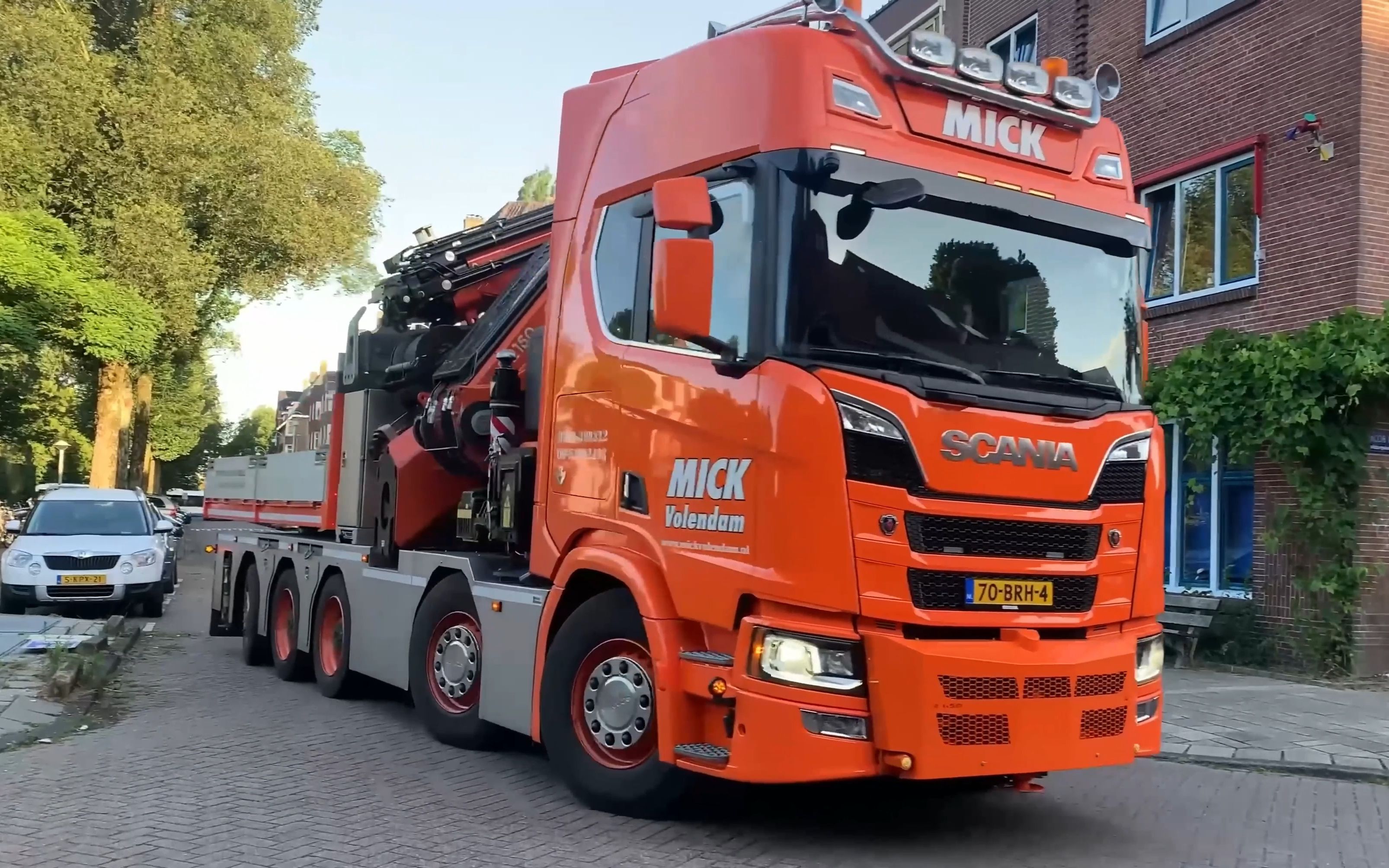 不一樣的公路之王 斯堪尼亞scania r650 v8 fassi f2150ra隨車吊