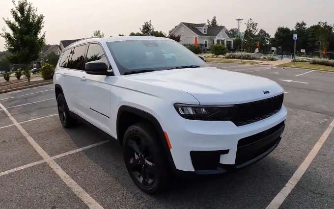 2023款jeep大切诺基 4x4 第一视角试驾