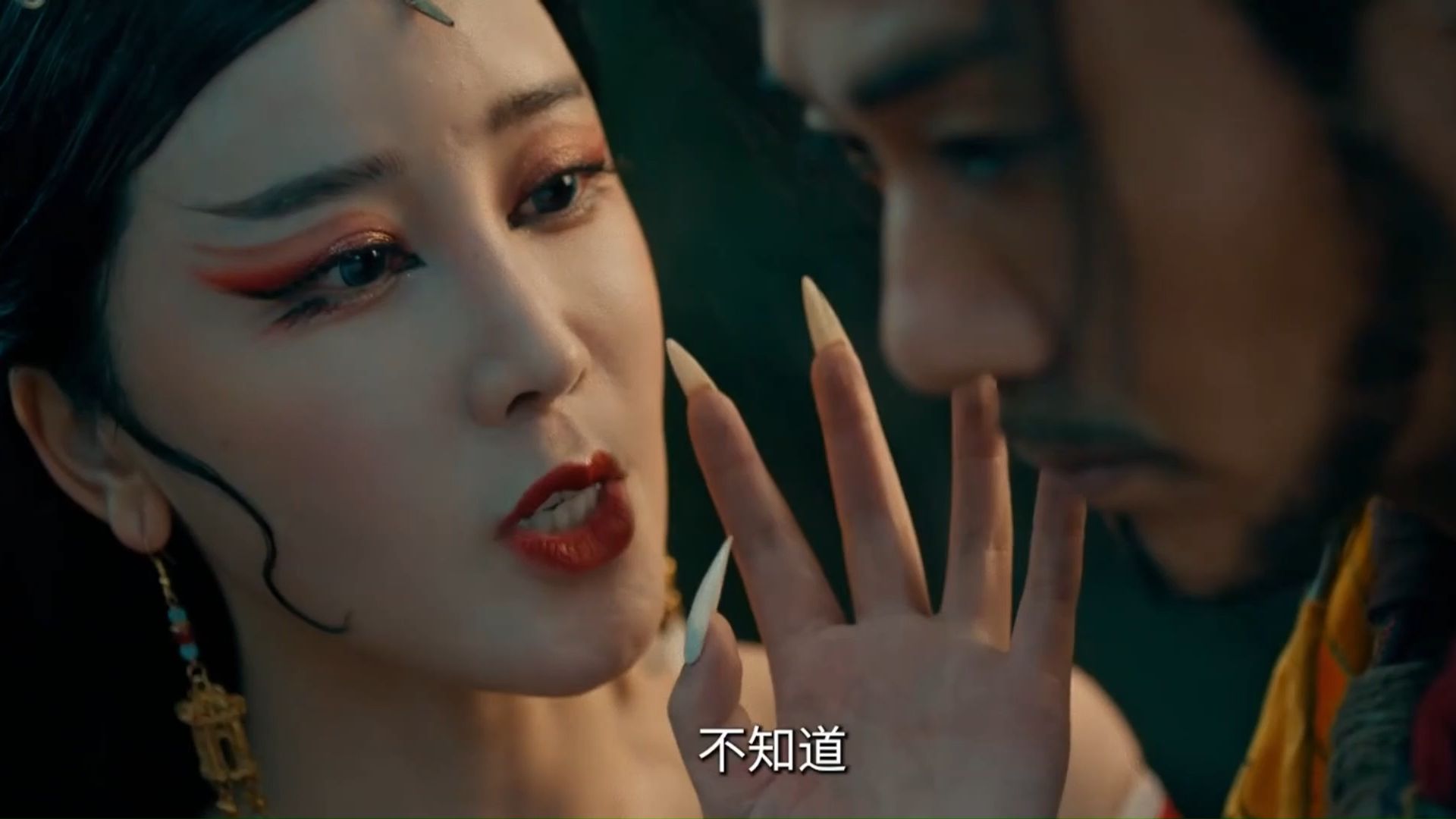 美女妖怪:女妖勾引法师不成,干脆大打出手