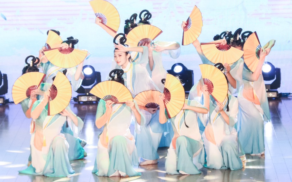 南宁学院校艺术团舞蹈队《醉春风》舞蹈桃李杯女子群舞_哔哩哔哩 (゜