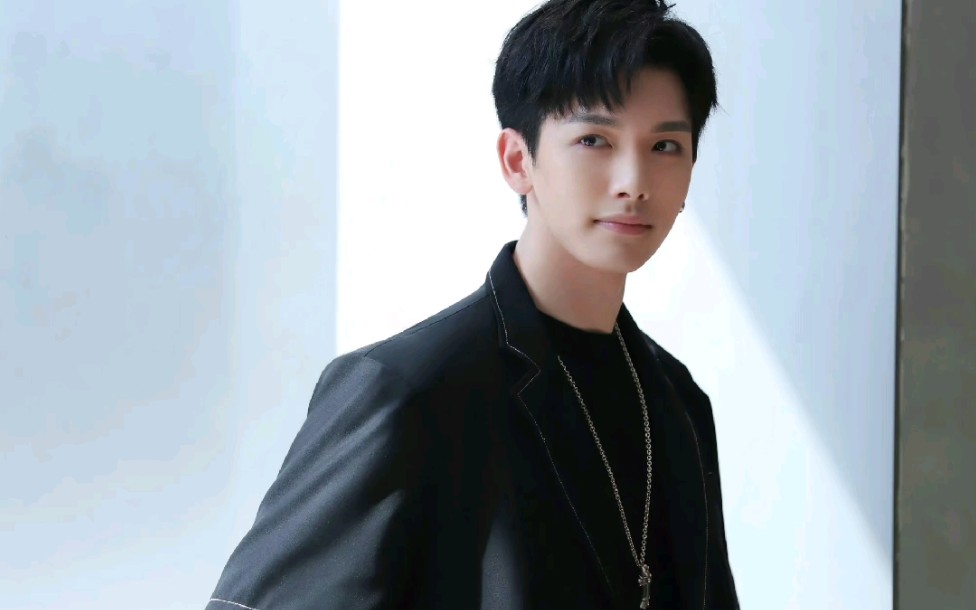 分享王以纶小帅哥美图(7)