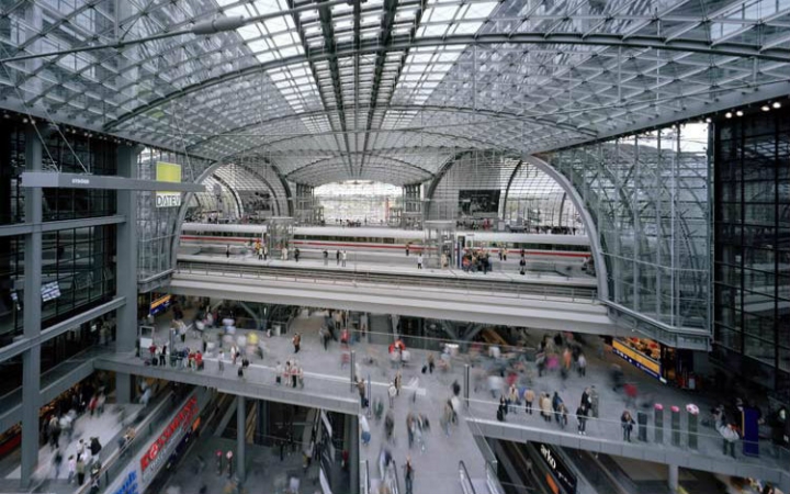 柏林中央车站的日常