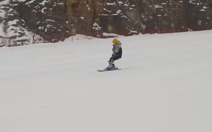 [图]【神农架滑雪攻略】这里有个雪想请你滑一下 这个冬天一定要来一次神农架国际滑雪场，当之无愧的南方滑雪场天