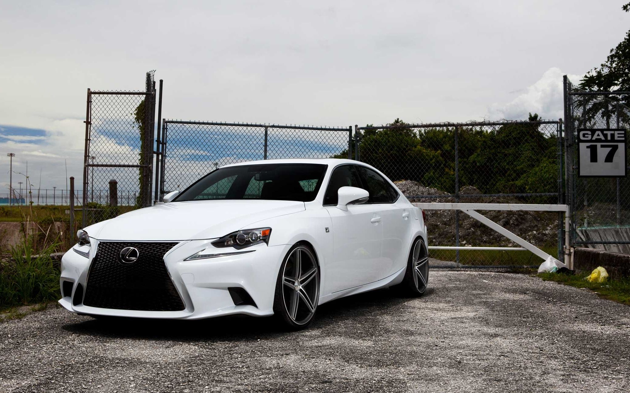 雷克萨斯is350 fsport周日上午加州9号公路佛系跑山_哔哩哔哩 (゜-゜)