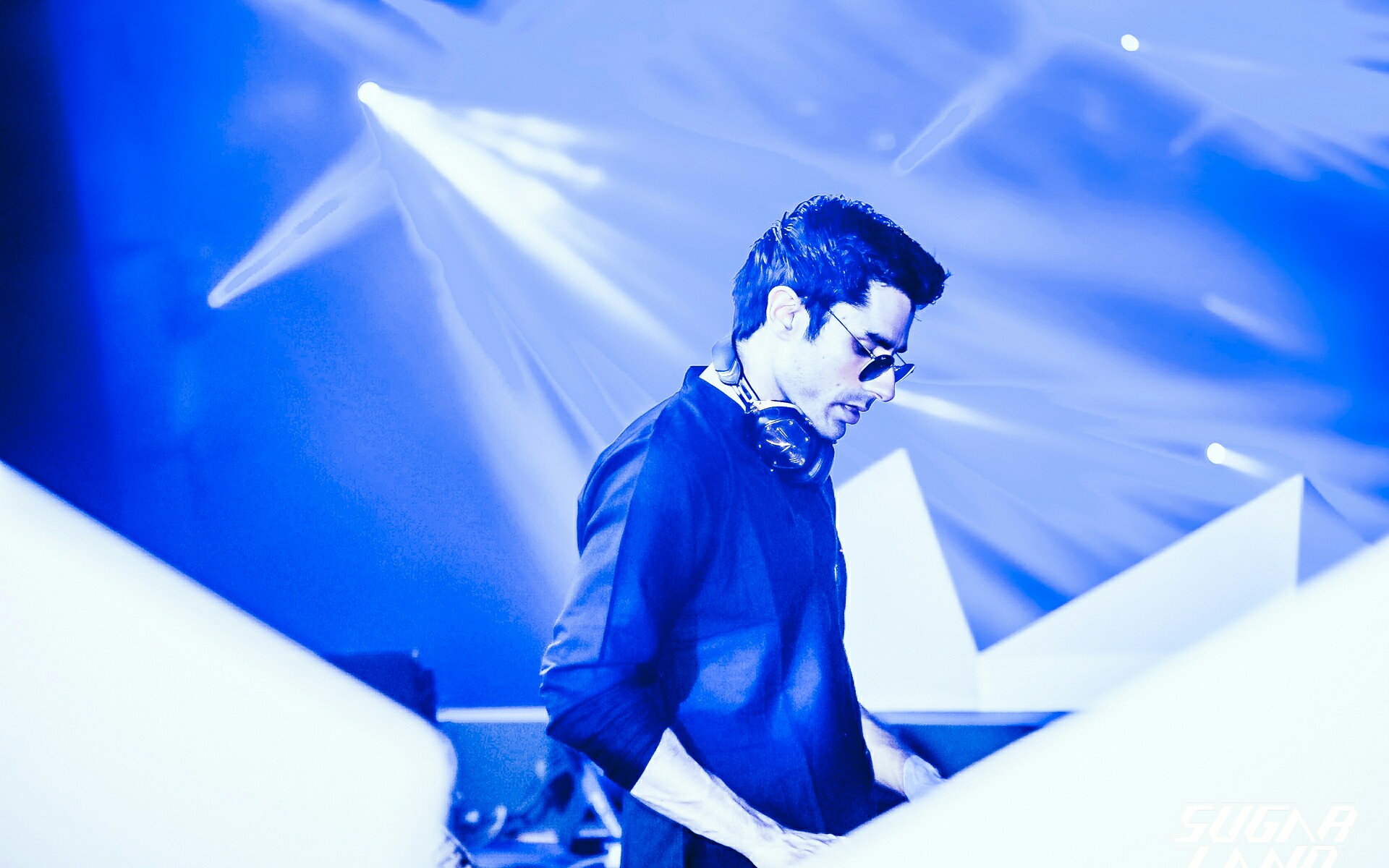 【电音世界】k神kshmr 性感洋男在线打碟!一个小时全场饭拍!