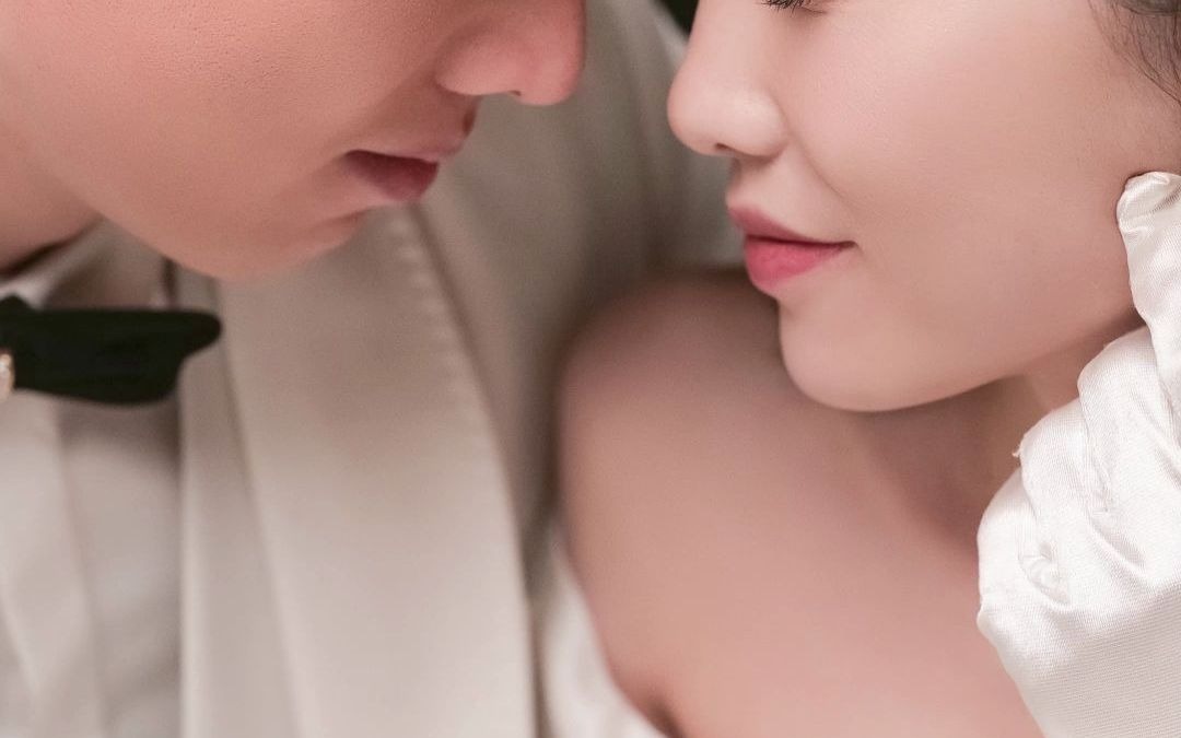 愿给你波澜不惊的爱情,陪你看细水长流的风景.