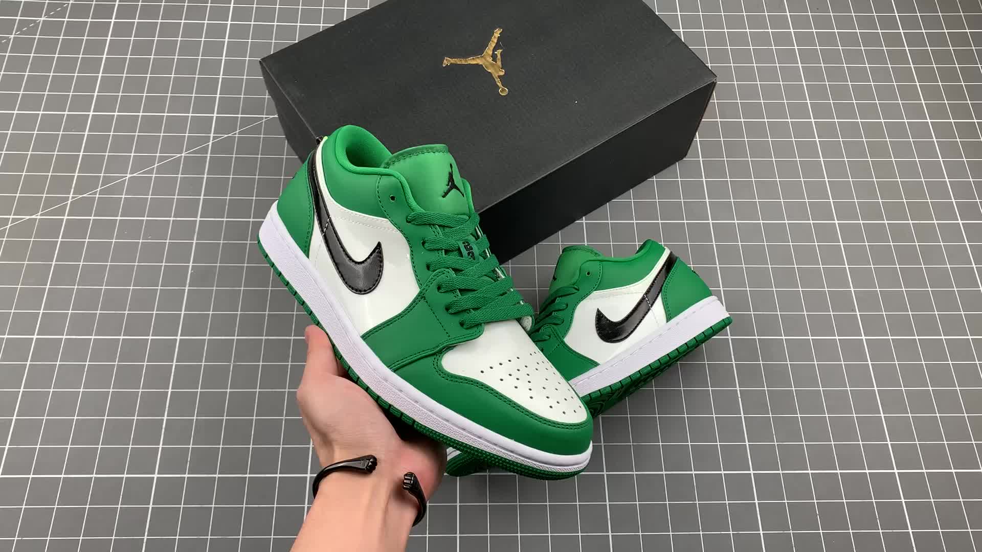 airjordan1low白绿小尔特人aj1乔1低帮休闲板鞋同官方配色q2sr