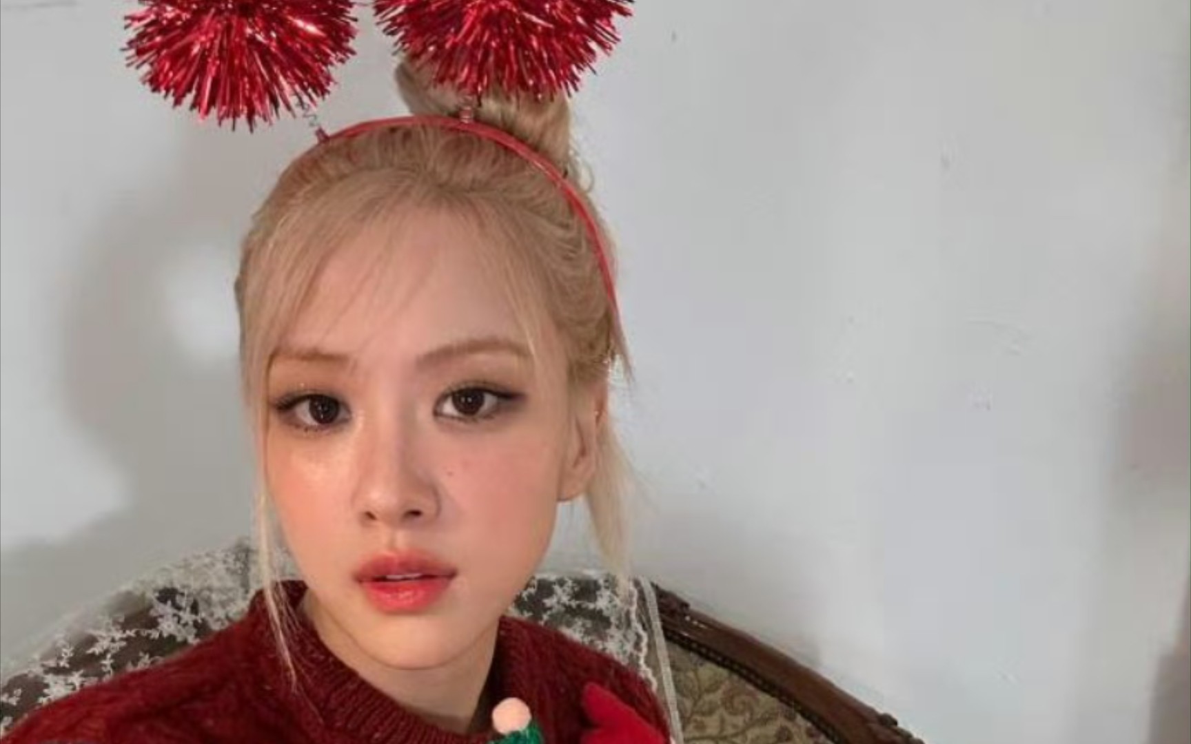 【朴彩英】圣诞宝宝 231227 更新ig一则twas a holly jolly