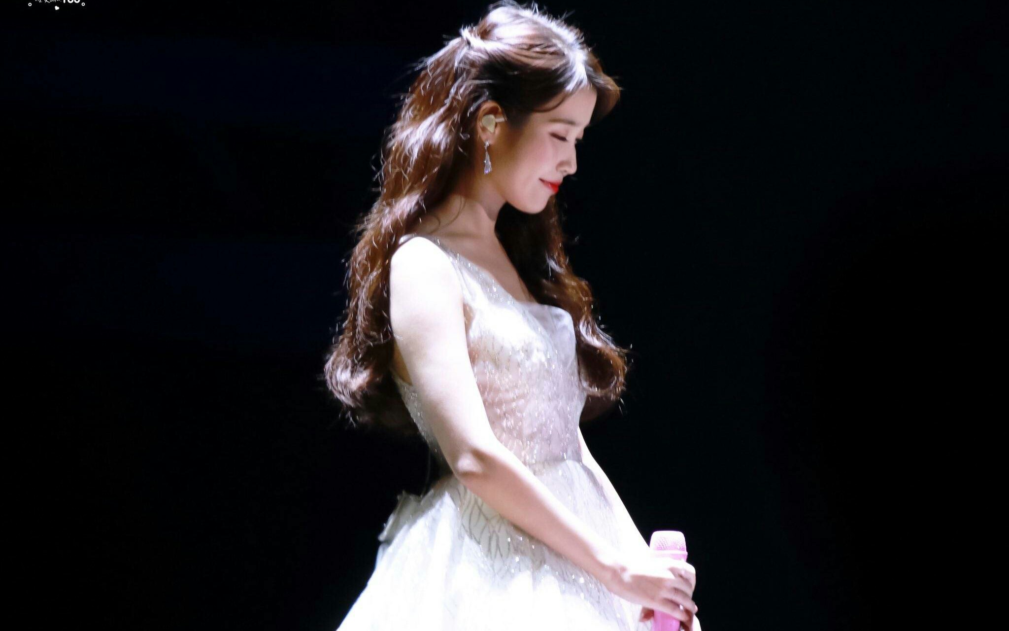 iu-送给我们最美的dear moon