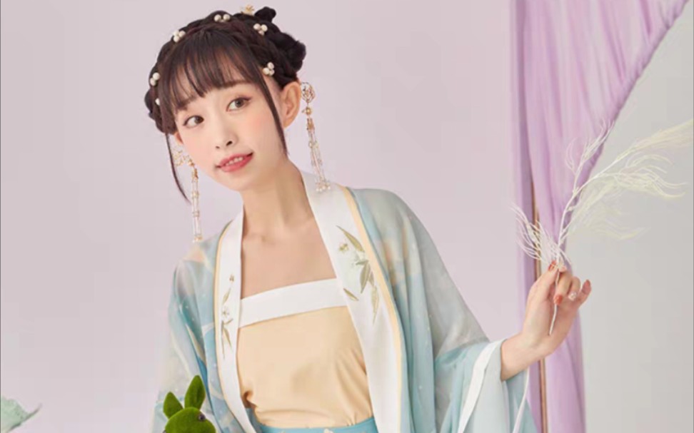 十三余小豆蔻儿 西湖龙女展示(吊带还没到)