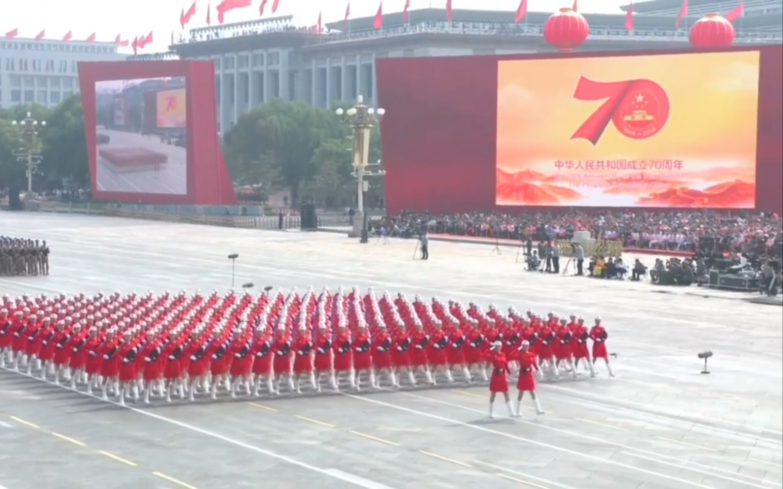 英姿飒爽,女兵方队,中国军人,70周年阅兵,哔哩哔哩bilibili