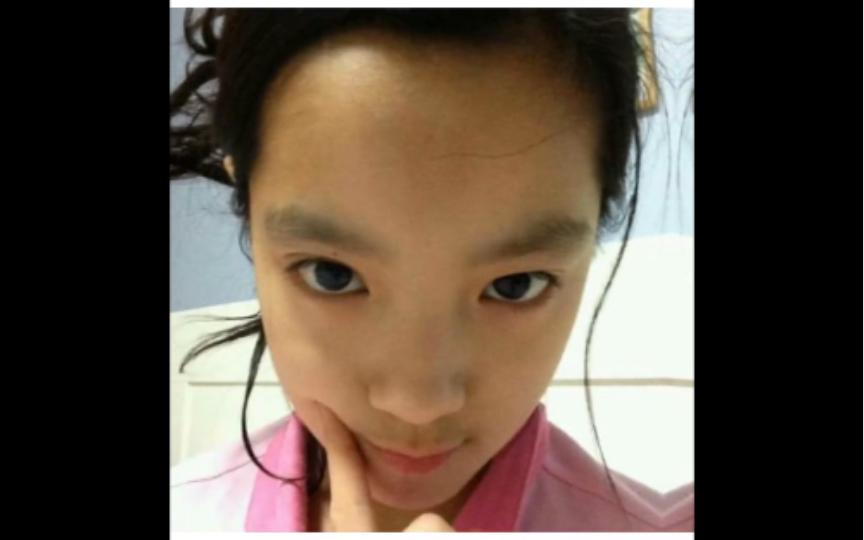 庄达菲童年自拍05