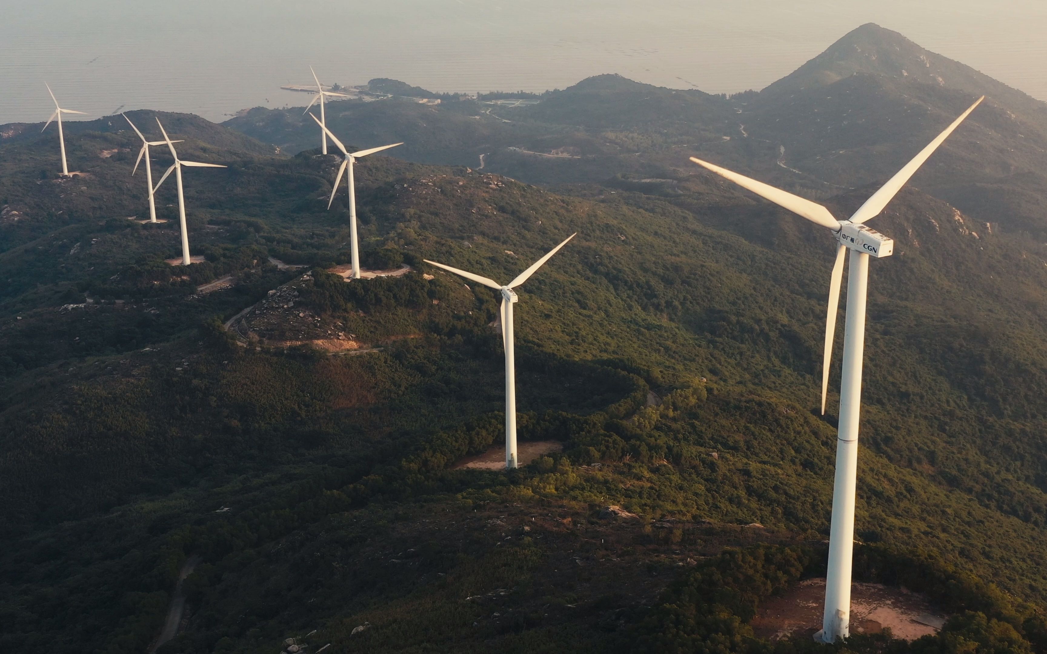 台山海龙湾风车山-无风多云