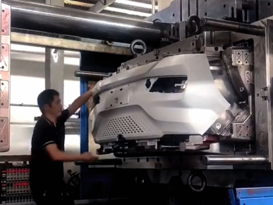 50万开保险杠模具?