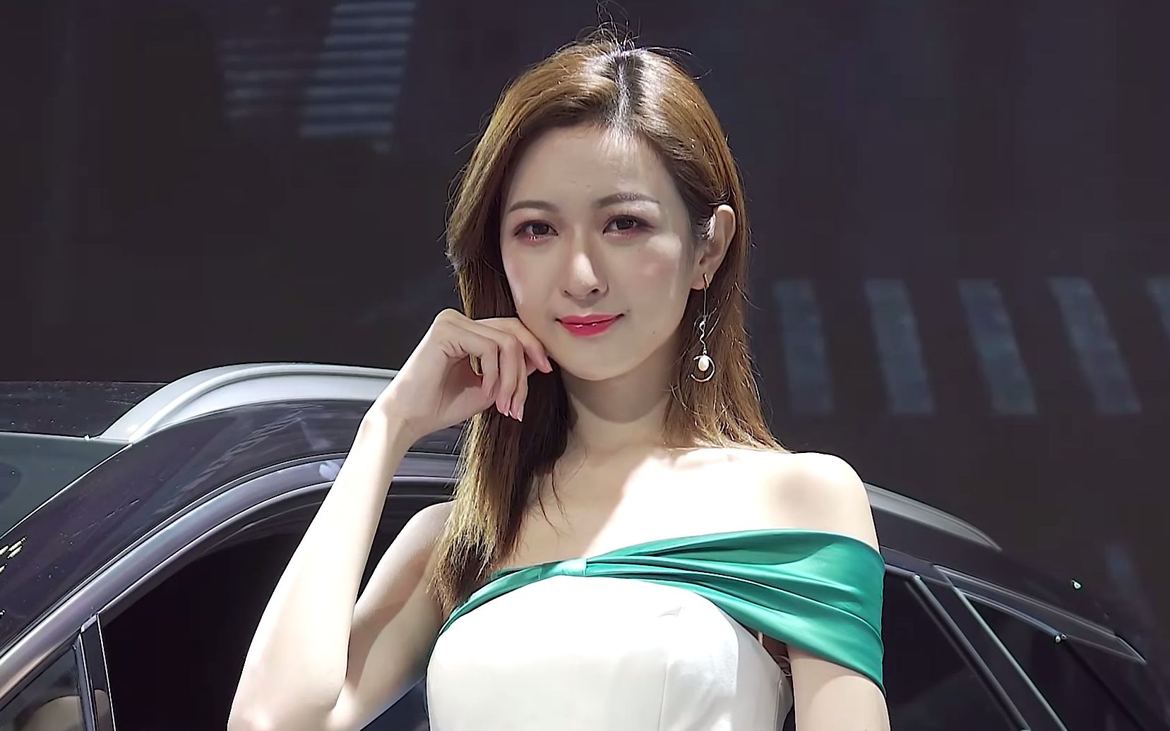 4k 2019深圳车展 广汽埃安车模#01 @樱子kkkaren_哔哩哔哩_bilibili