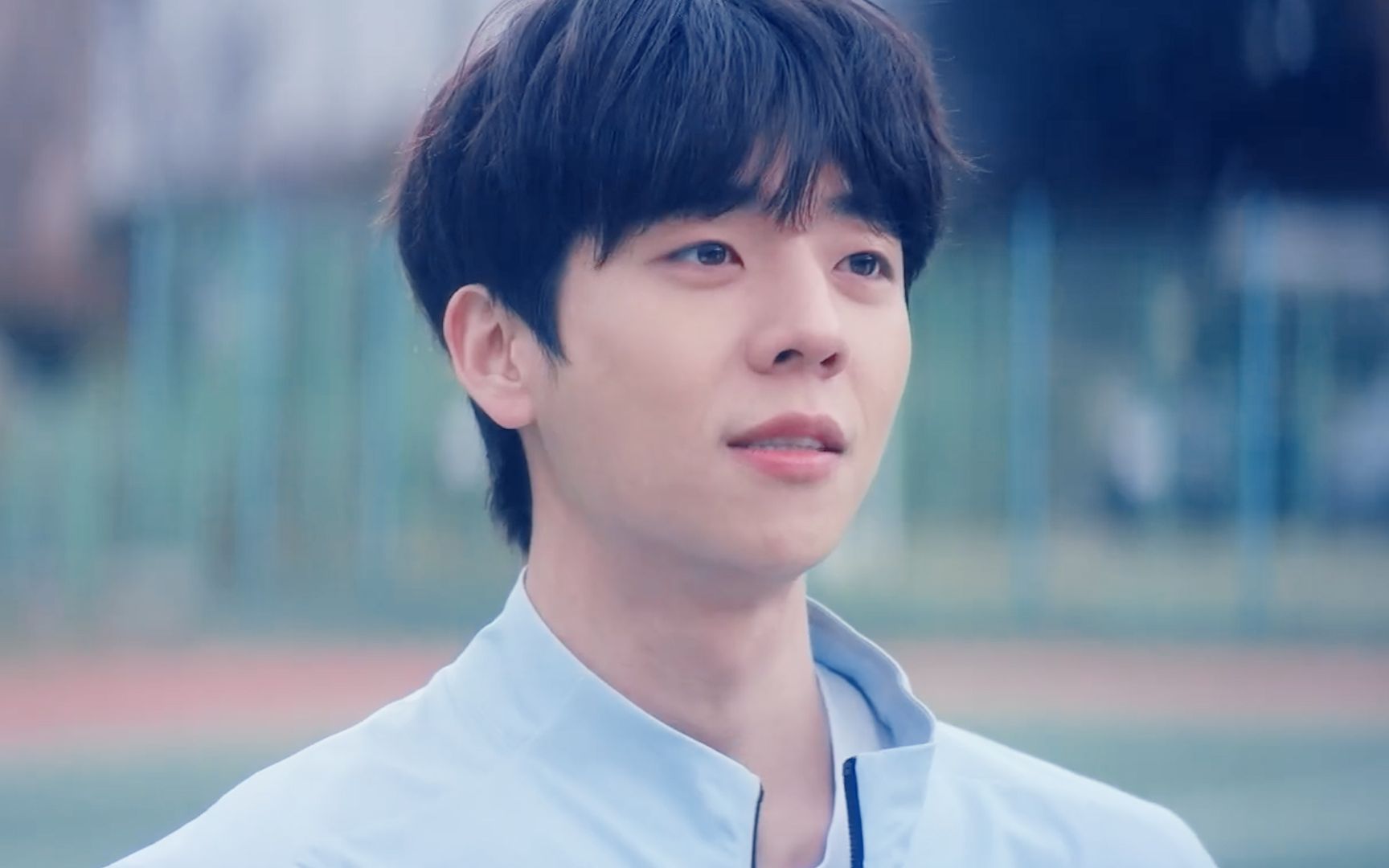 他笑起来,快要把人酥化了●蔡钟协 笑容美男子!向你奔去的速度493km