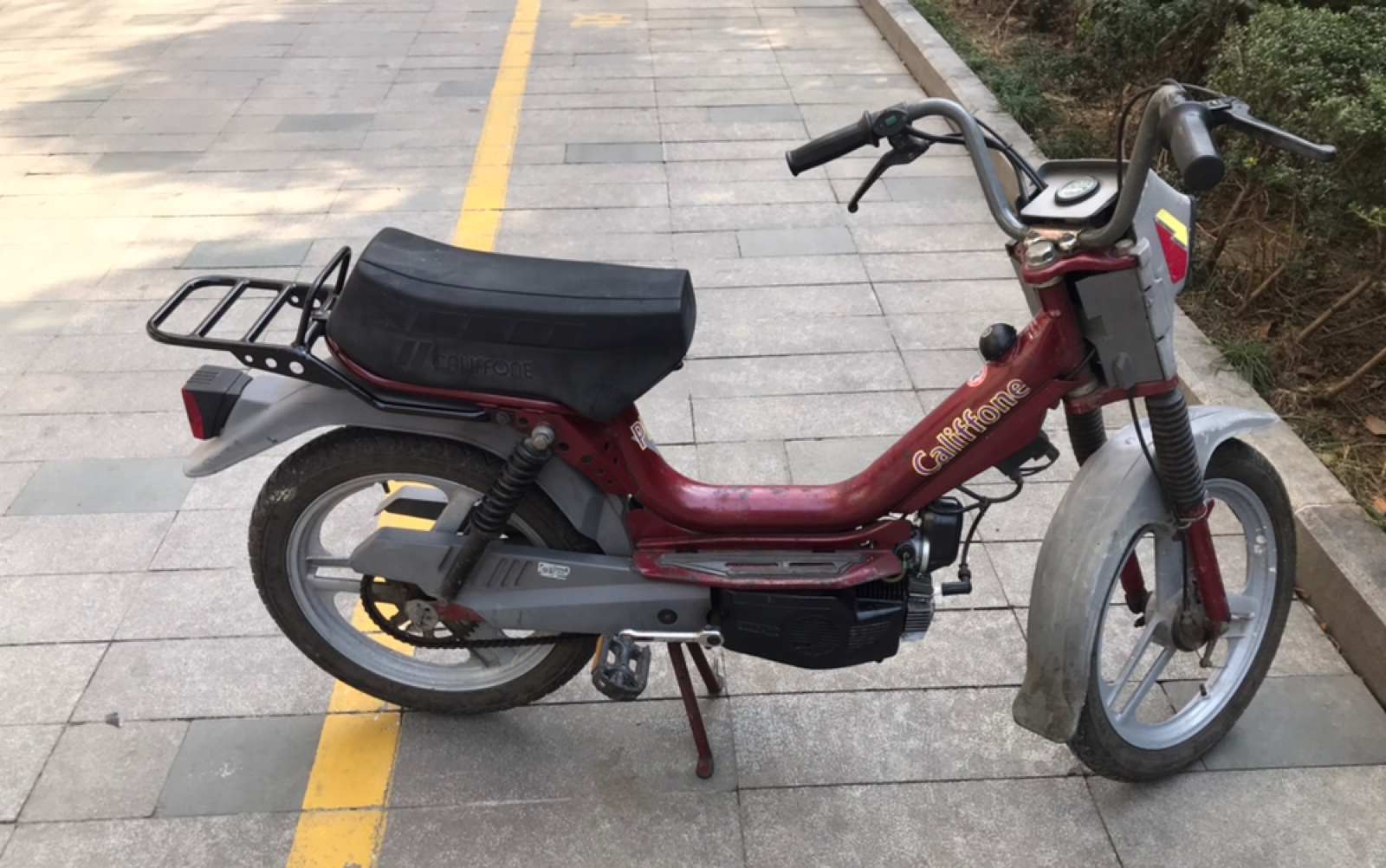 意大利飘傲二冲程助力摩托车