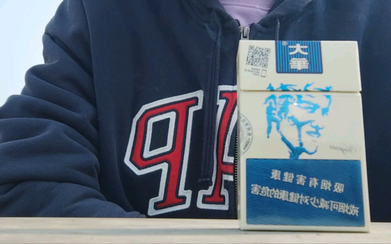 首发测评,大华功夫薄荷爆珠,致敬小龙哥 功夫届的传人 这样的设计风格