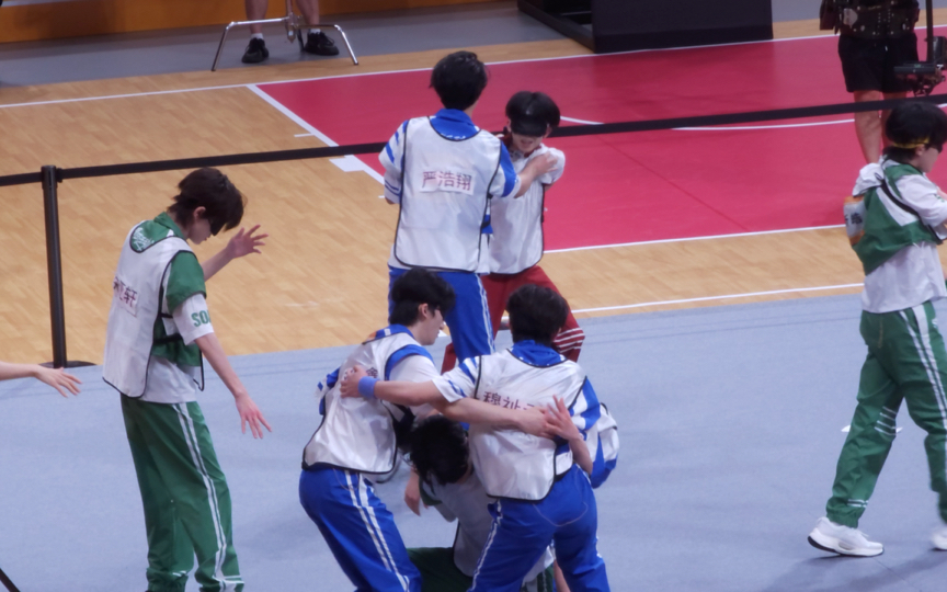 时团|蒙眼撕名牌