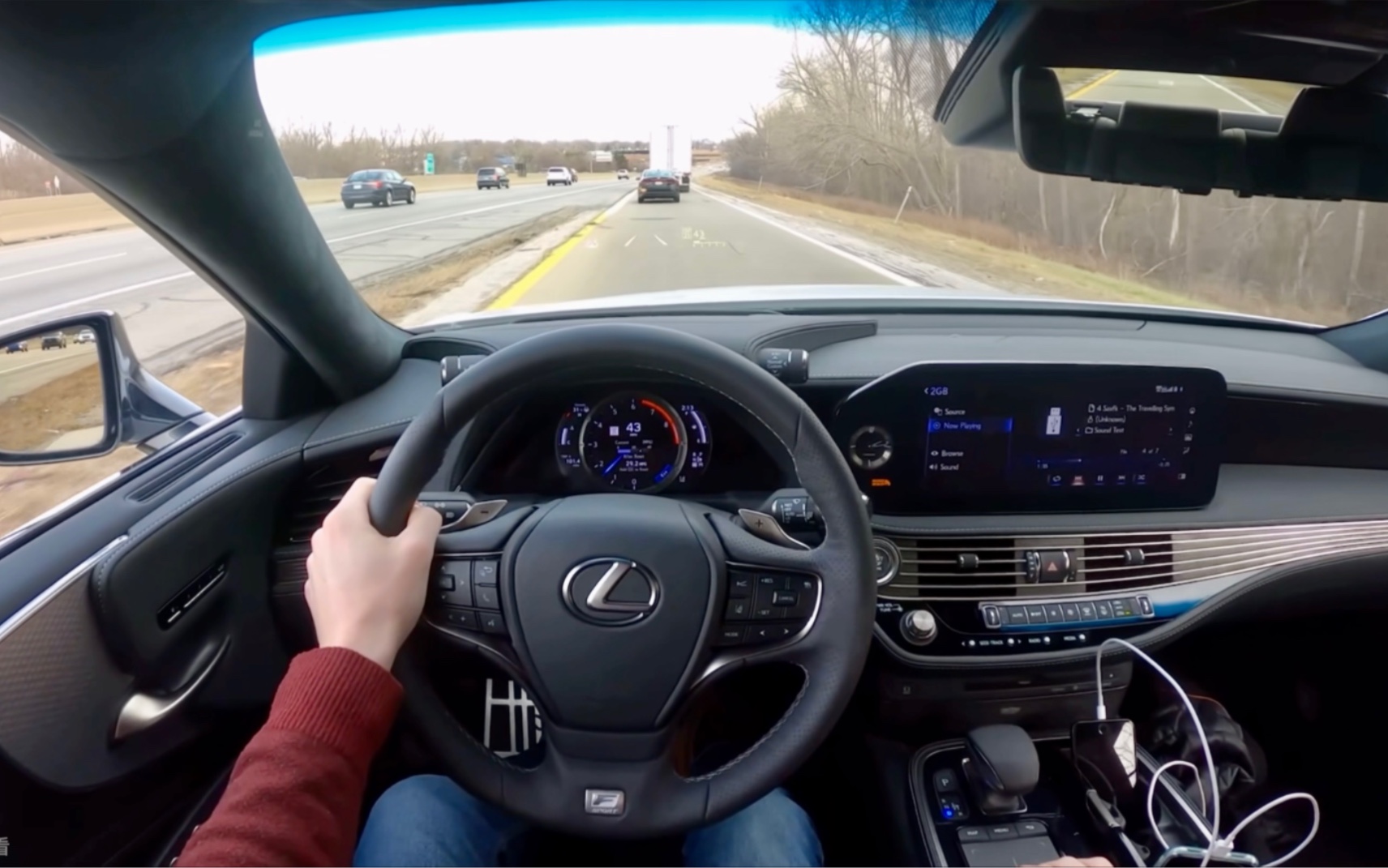 (23个扬声器的马克莱文森)雷克萨斯ls500f-sport第一视角驾驶