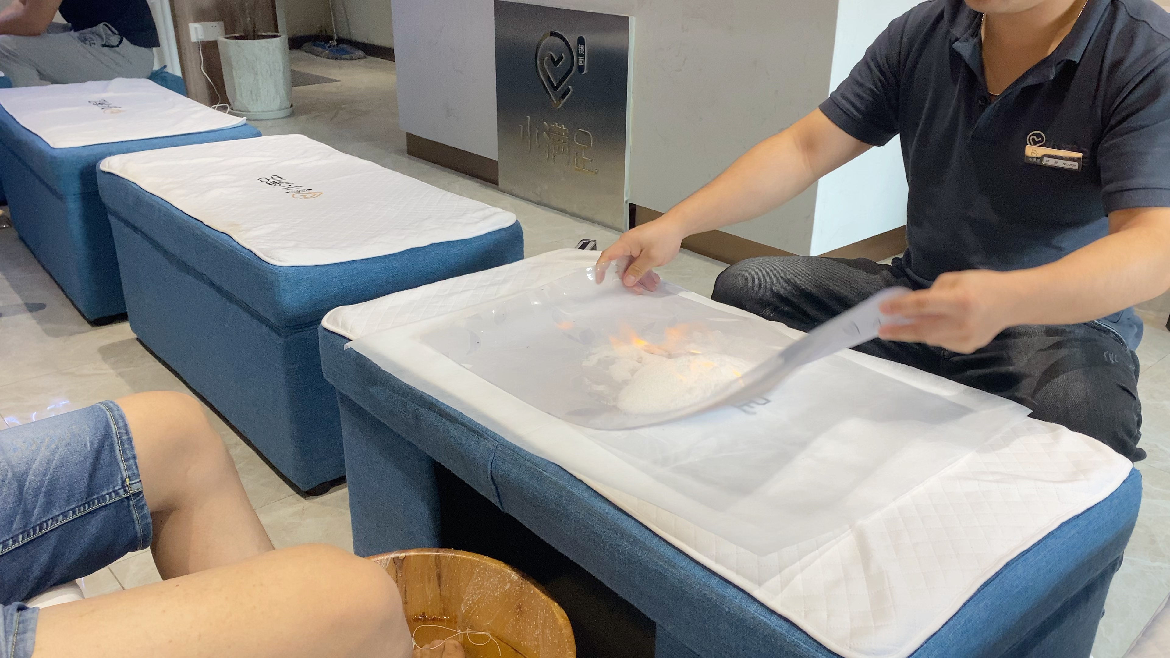 第一次火盐搓脚,什么感觉?