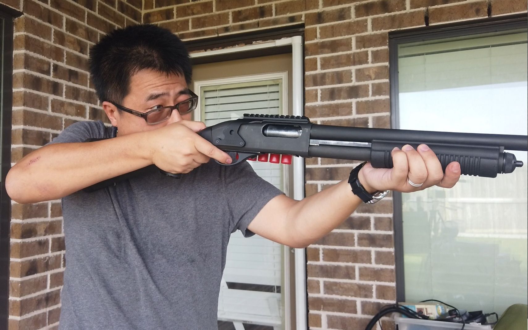 居家旅行必备利器--雷明顿870警用magnum散弹枪