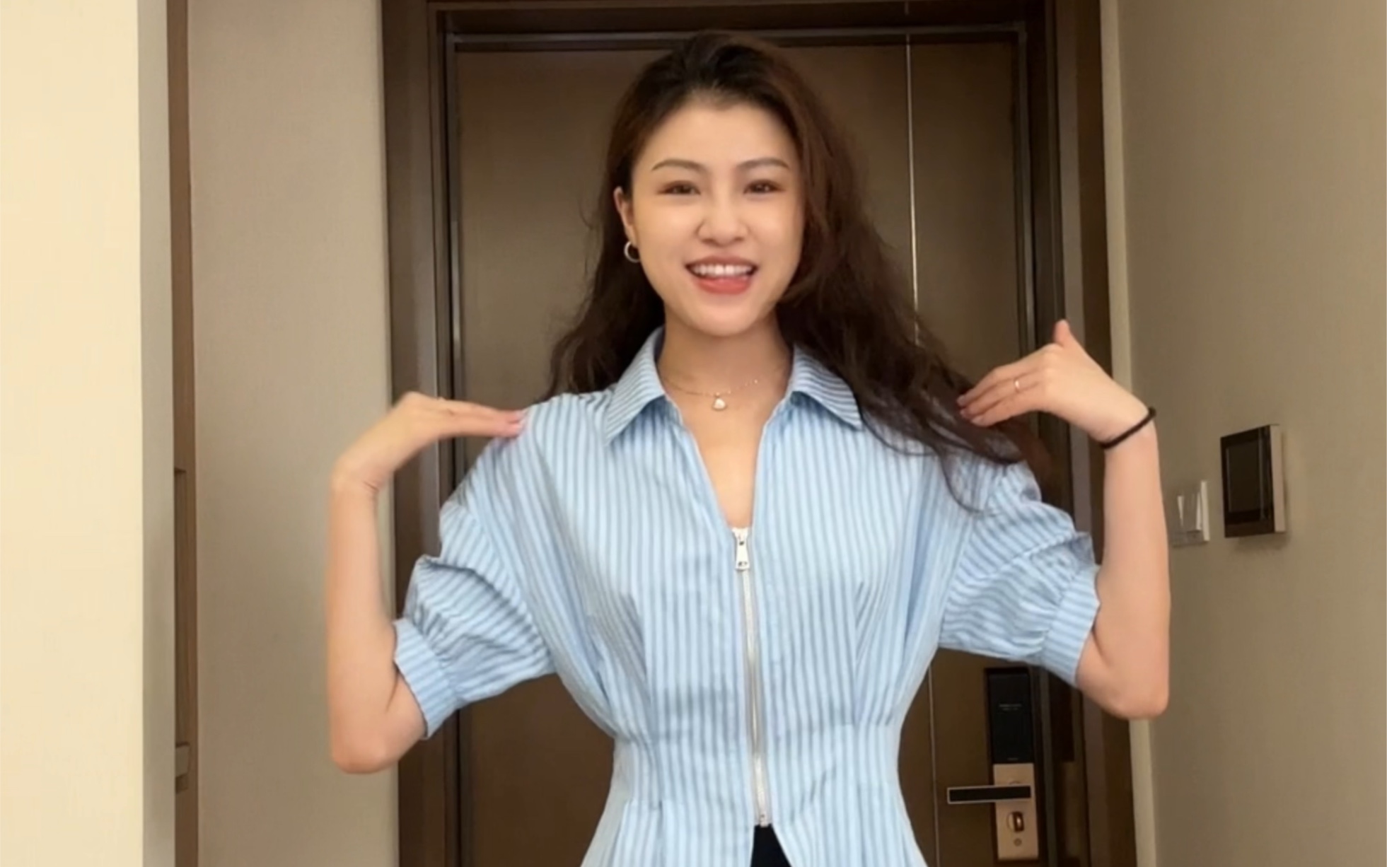 张阿星|夏天穿的 条纹衬衫