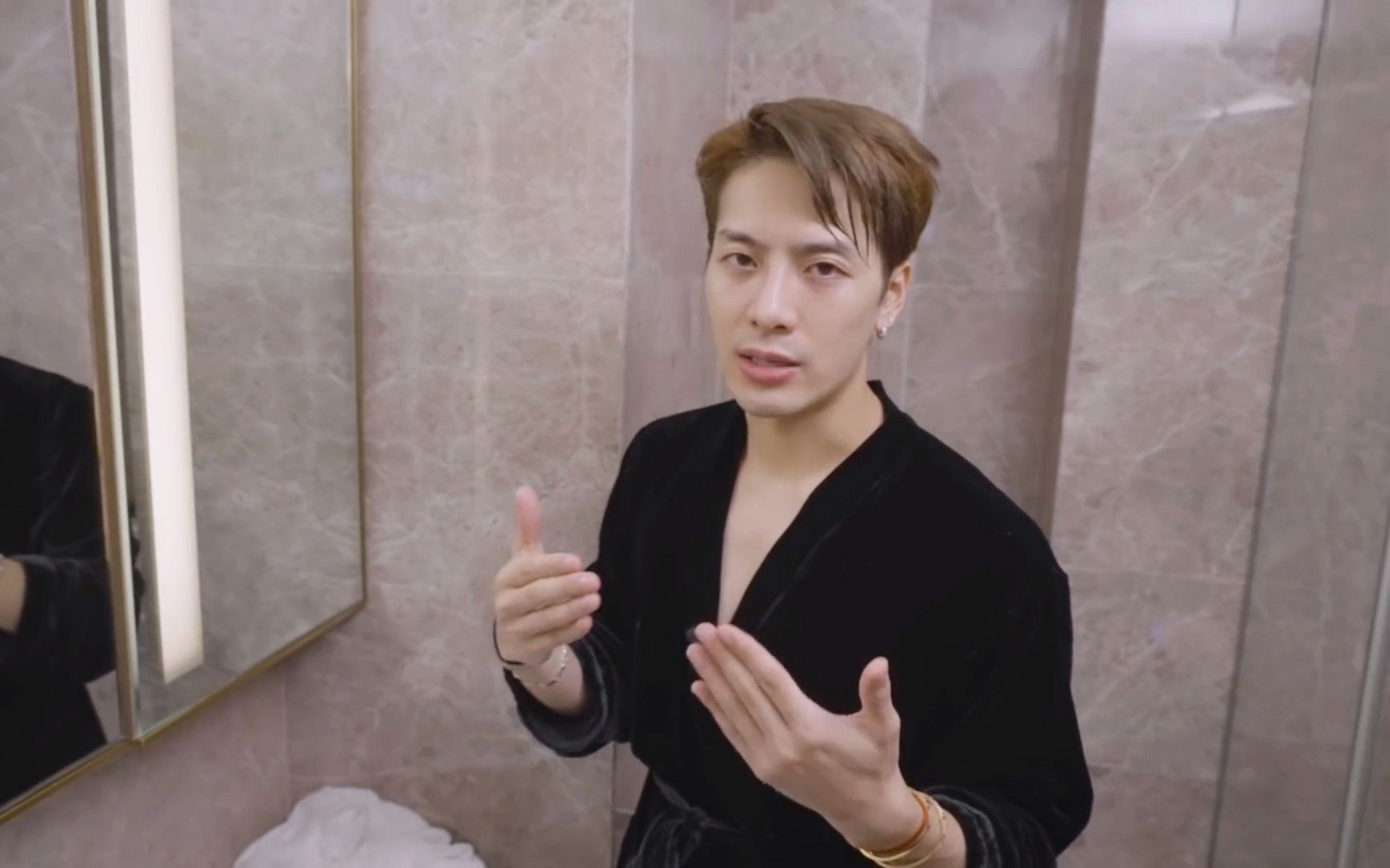 【王嘉尔】护肤日常,三步护肤法_哔哩哔哩_bilibili