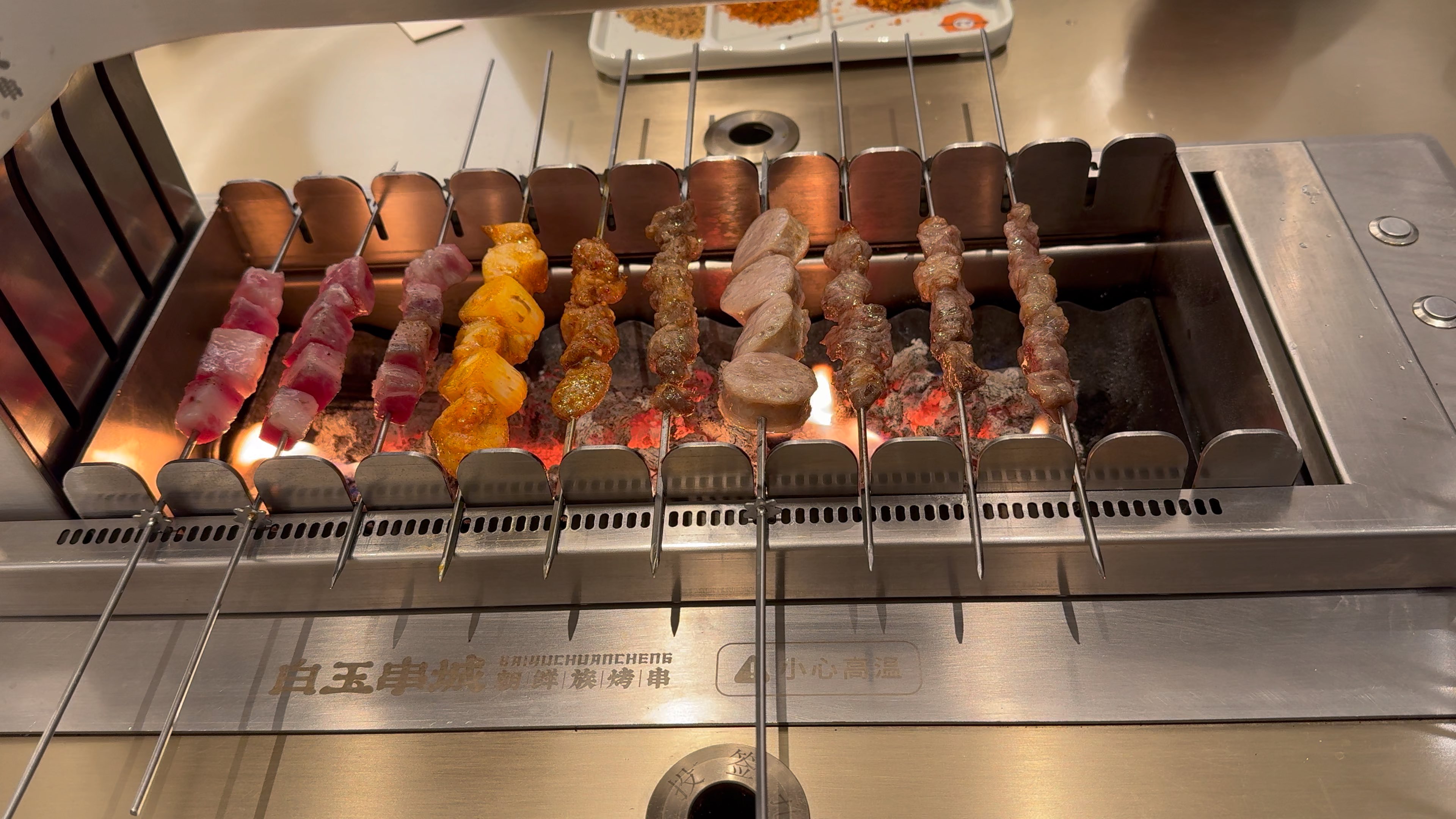 深圳龙岗区万科里白玉串城