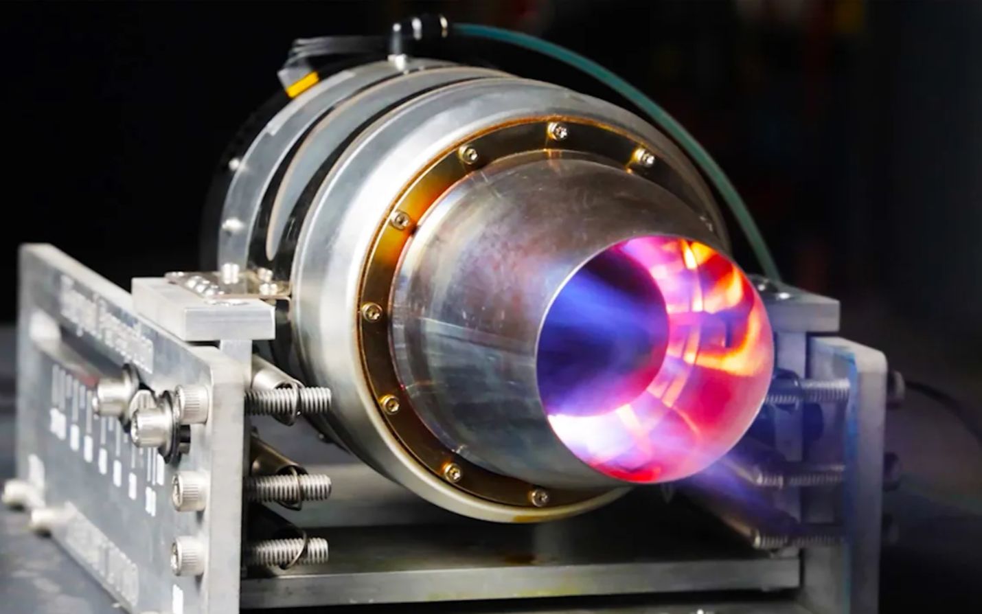 喷气发动机推力测试 - 燃料实验(航空燃油 vs 柴油 vs 生物柴油 vs 氢