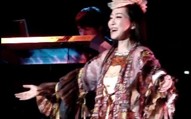 [图]【萨顶顶考古】 2009 WOMAD Abu Dhabi 阿布扎比音乐节 《锡林河边的老人》