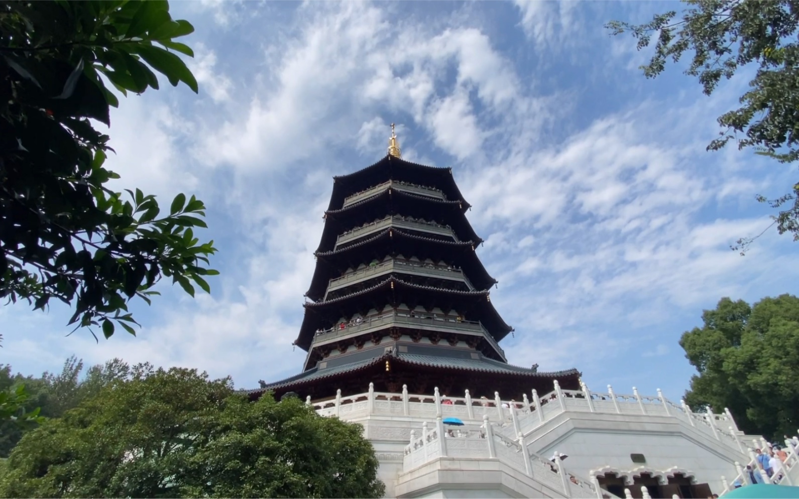 来杭州旅游必看的景点,雷峰塔