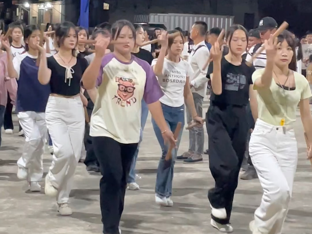 仙彭女子英歌舞