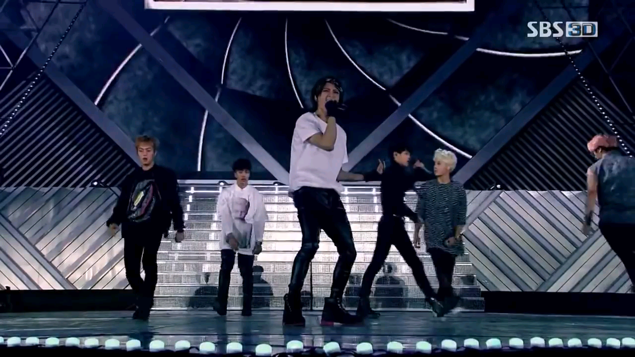 [图]Beast——shadow+fiction+beautiful night（SBS The 3D Dream Concert）