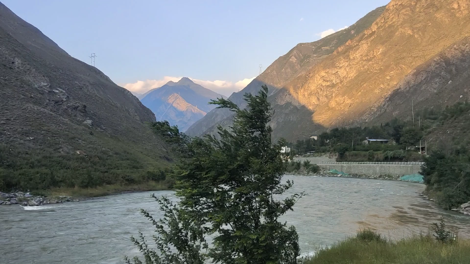 活动作品四川阿坝秘境黑水河之旅秀美山峰