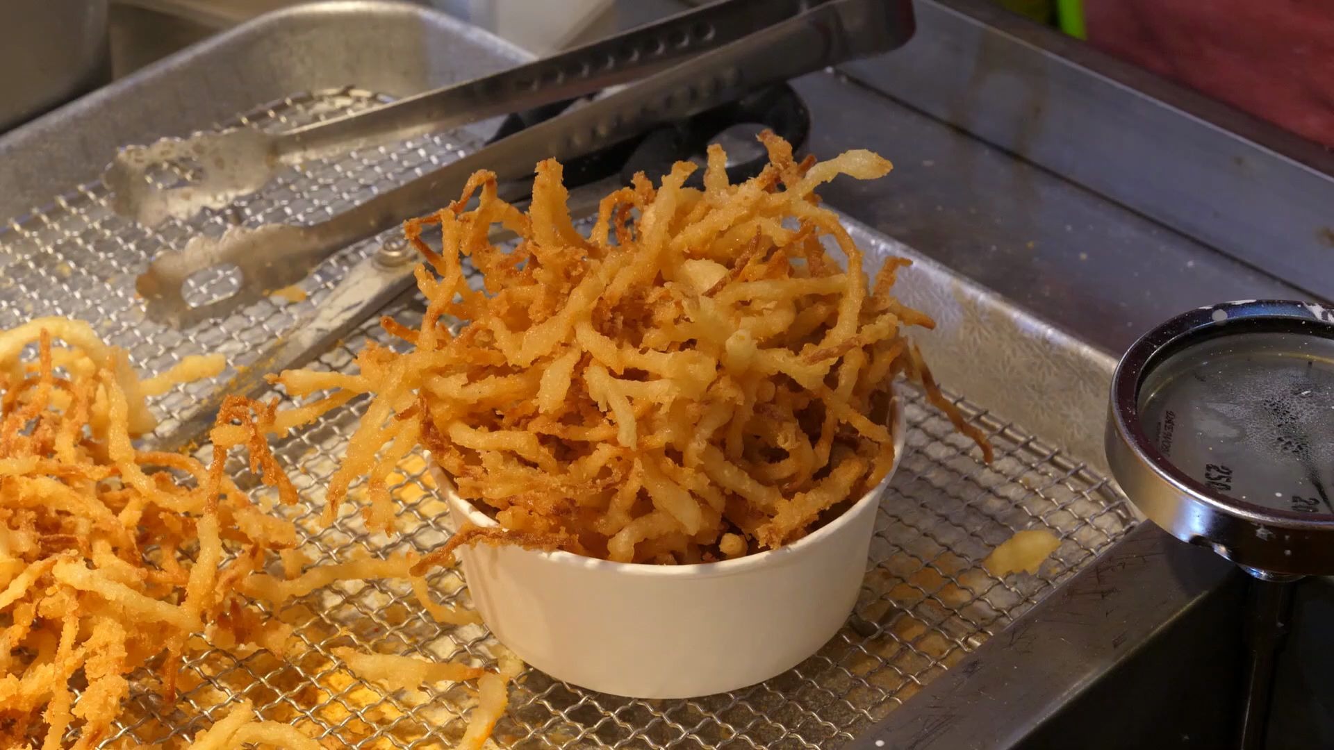 【韩国街头美食】釜山韩国康通夜市的炸芝士鱿鱼.