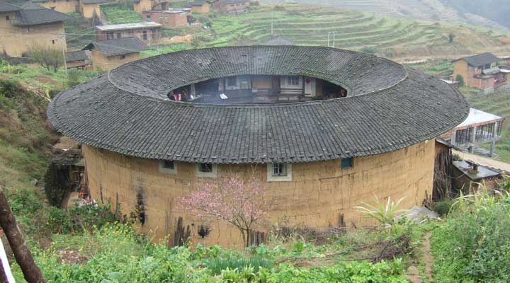 [图]客家新山歌《围屋圆圆一家亲》，唱得真好！