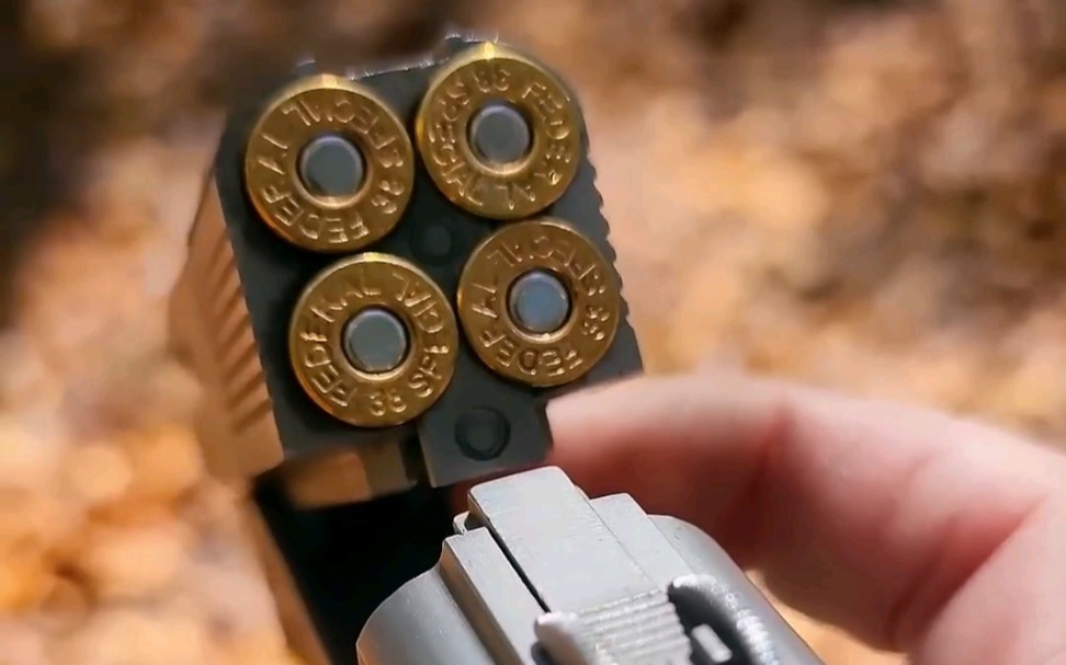 "cf里面的小钢炮"武器现实版-klauskin-默认收藏夹-哔哩哔哩视频