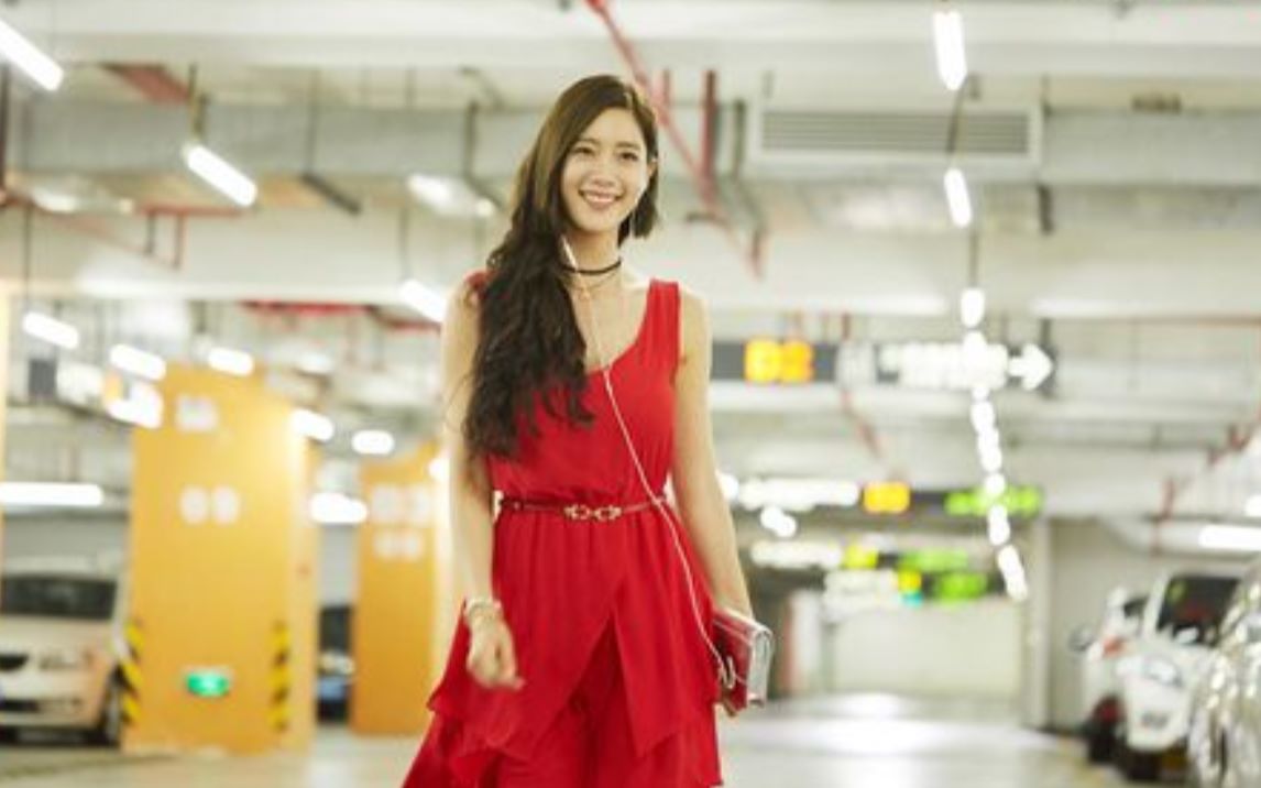 【红衣女子】红裙跳舞,性感又可爱 | 玛丽莲梦露经典动作 | 情圣名