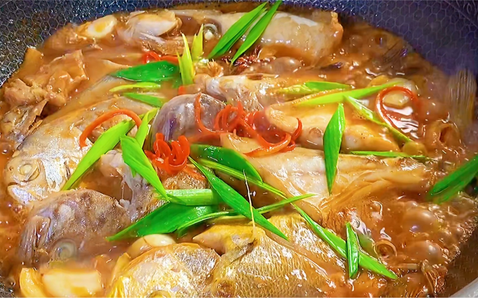 海边人教你做家焖杂拌鱼,简单又家常,超级无敌鲜.