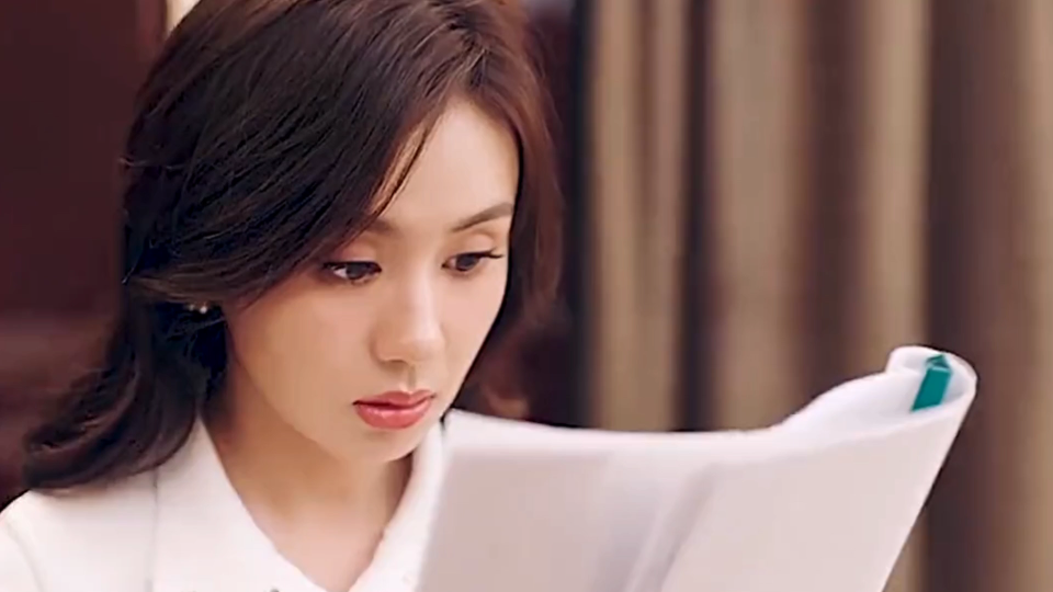 网剧皮囊之下当你喜欢的女孩,对别的男生犯起花痴是什么体验_哔哩