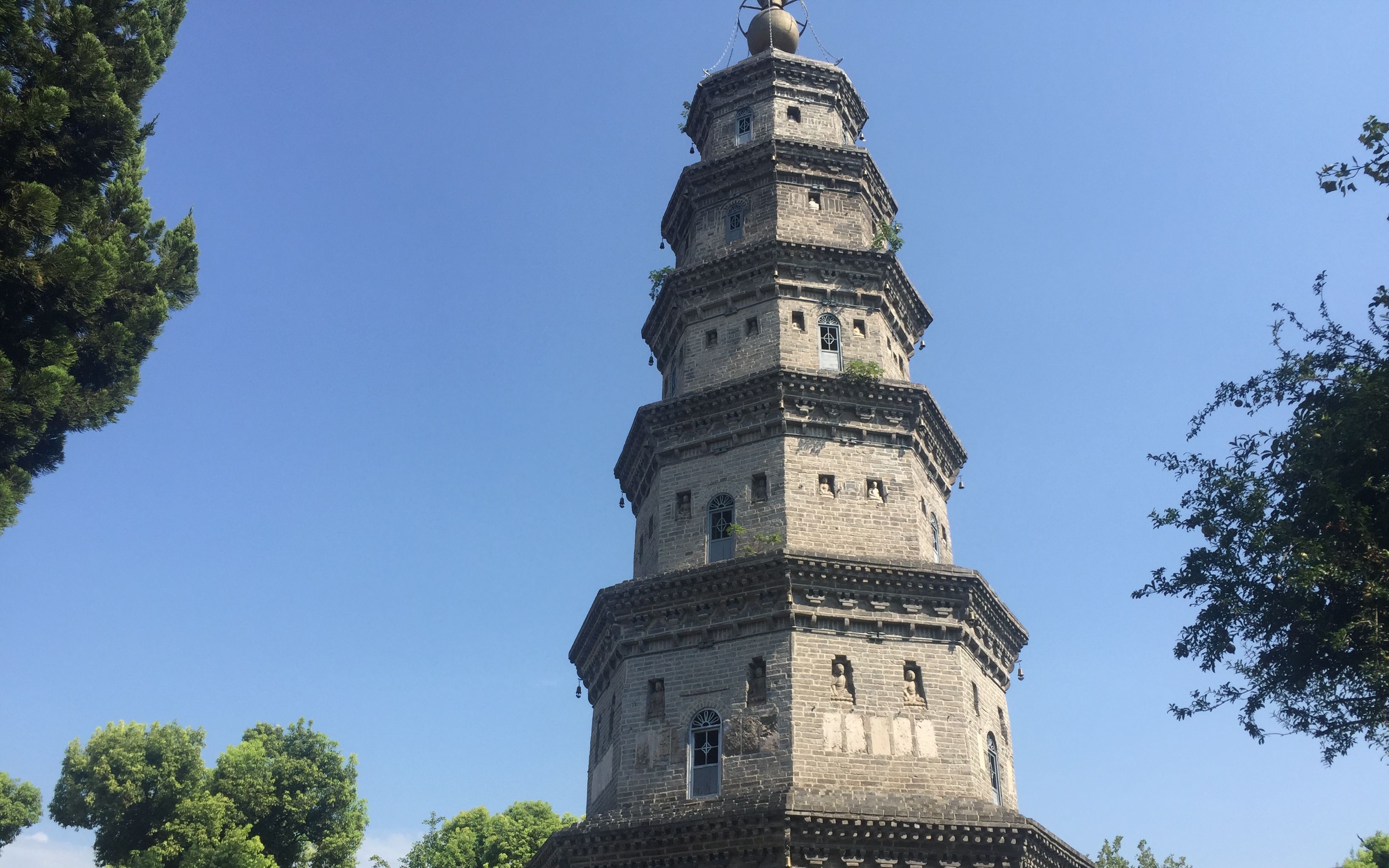 实拍湖北荆州,万寿宝塔,全国唯一一座地下宝塔,始建于明朝嘉靖_哔哩