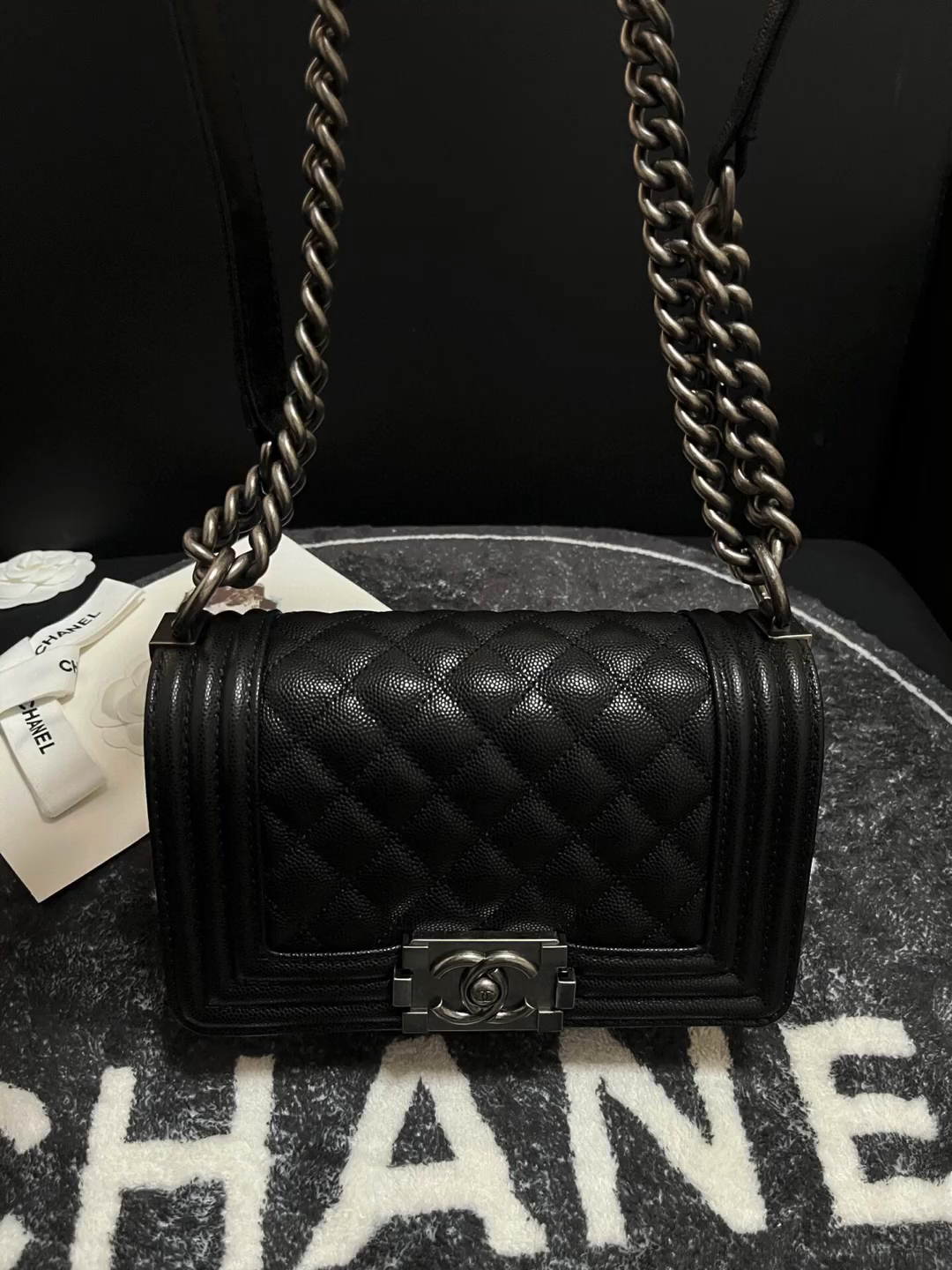 终于知道高仿香奈儿leboy系列67085 最新砖柜同步升级版99经典菱格