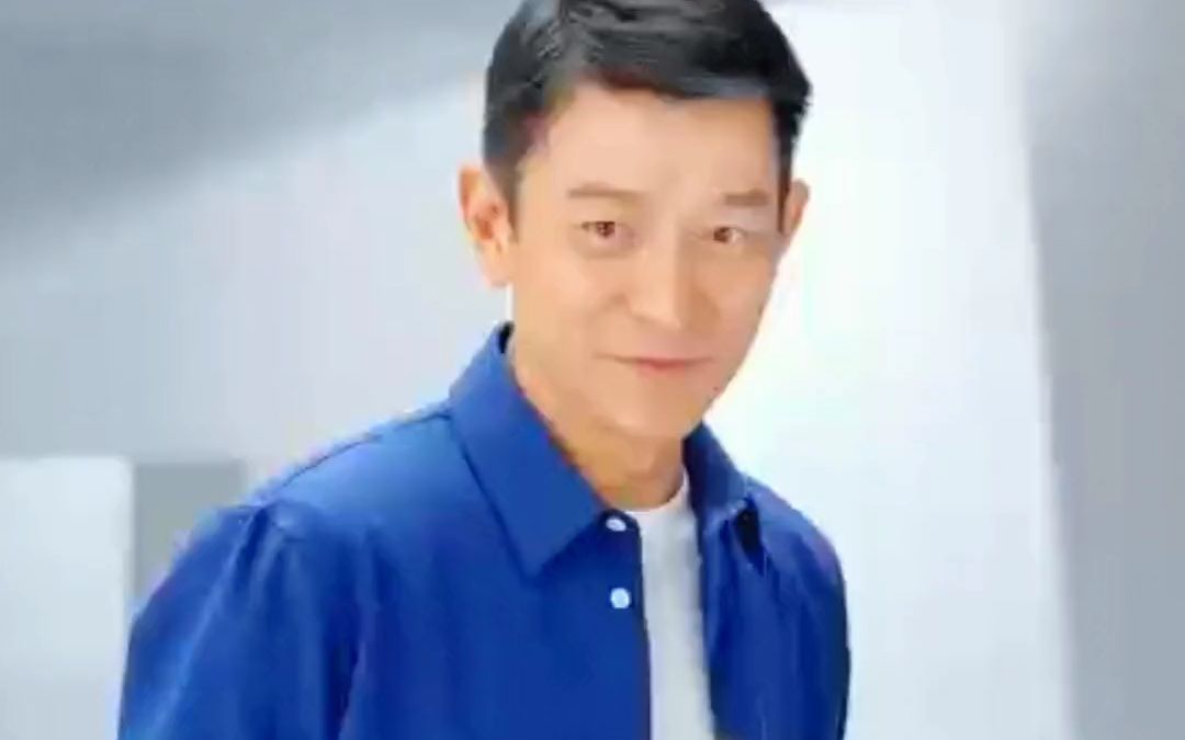 刘德华 和实力组合#海飞丝 一起喜迎新年,华哥和海飞丝恭祝大家在新