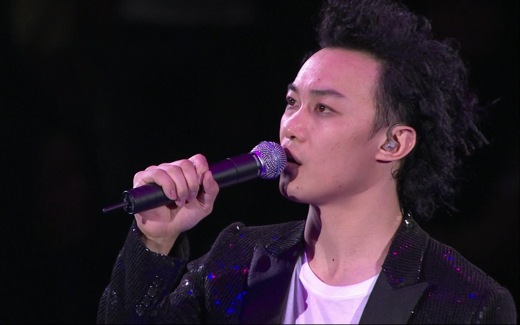 陈奕迅-《阿牛》-get a life演唱会-37-【收藏级画质】_哔哩哔哩 (゜