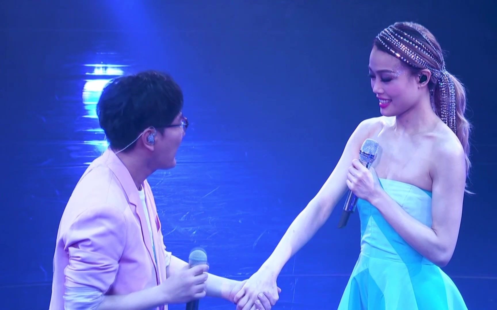 容祖儿&张信哲-爱如潮水