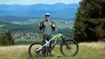 Download Video: TREK Slash 8 Gen 6 2024